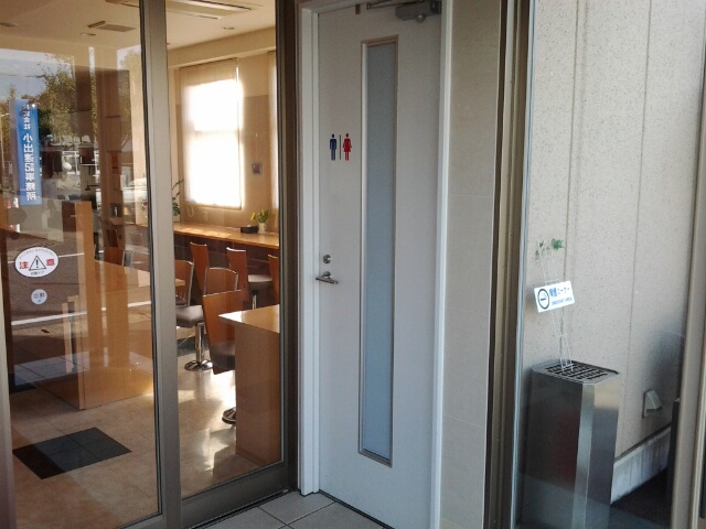 トイレ入口