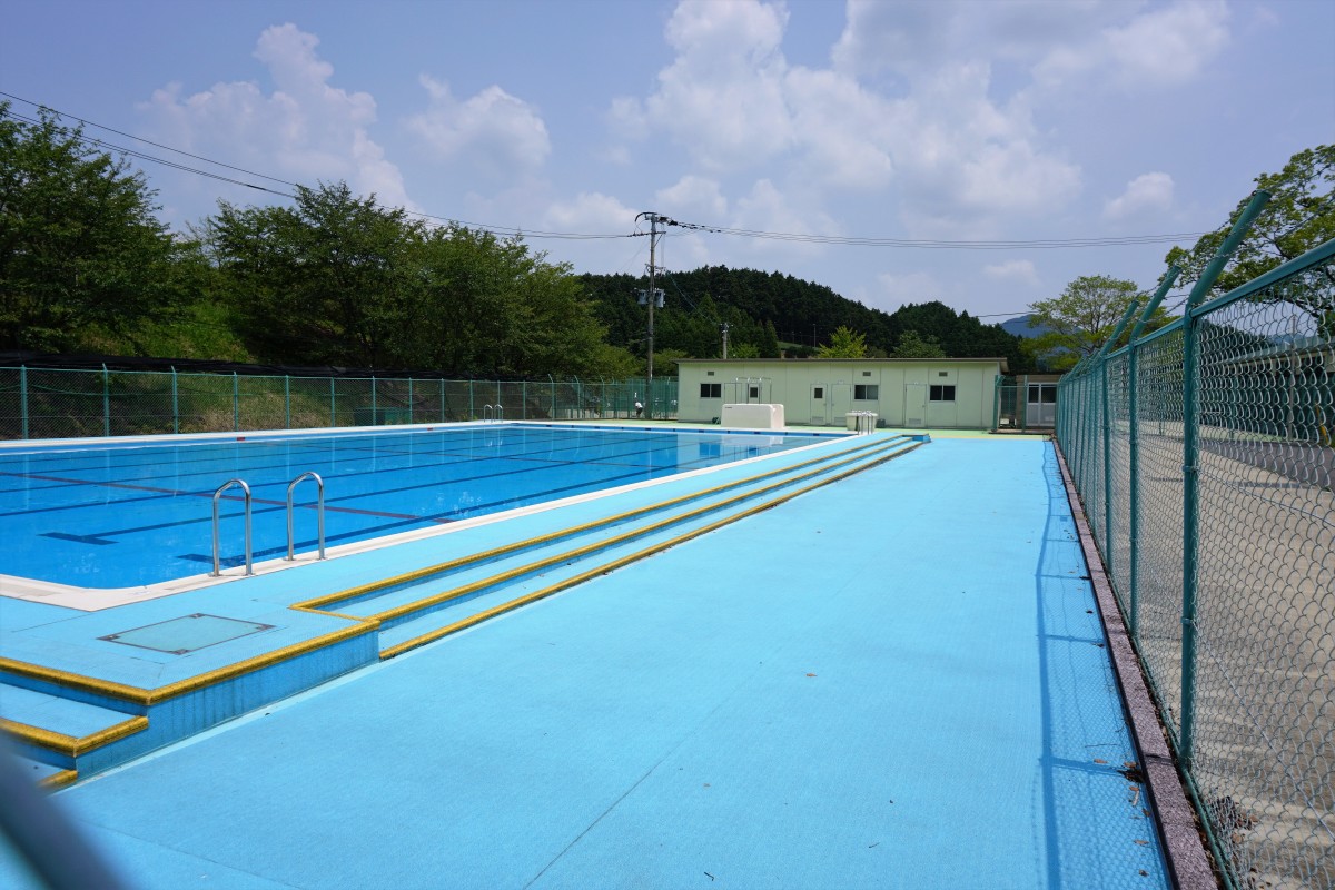 プール