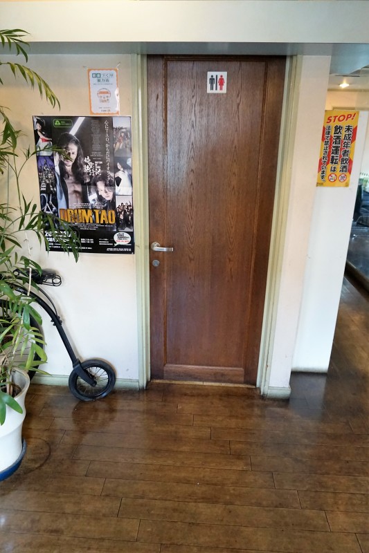 トイレ出入り口