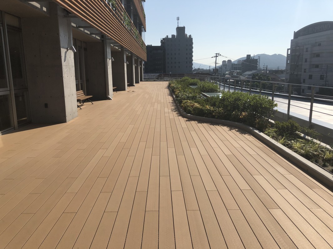 3階トレインビューテラス