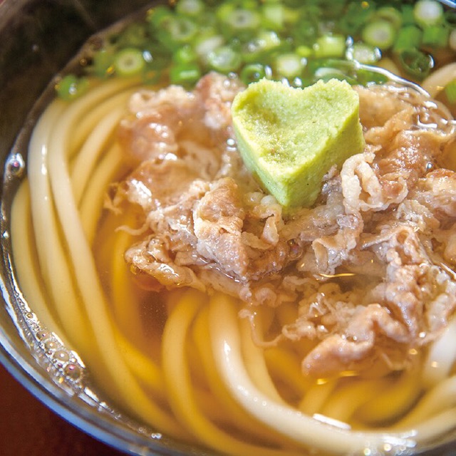 饂飩屋一押しの肉わさびうどん！わさびがハートで出てきたらラッキーかも！？