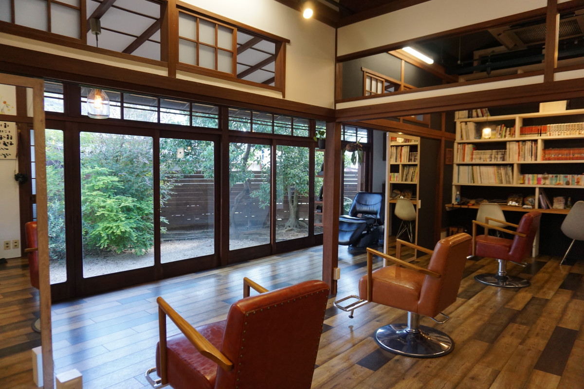 フロアからは緑が見える