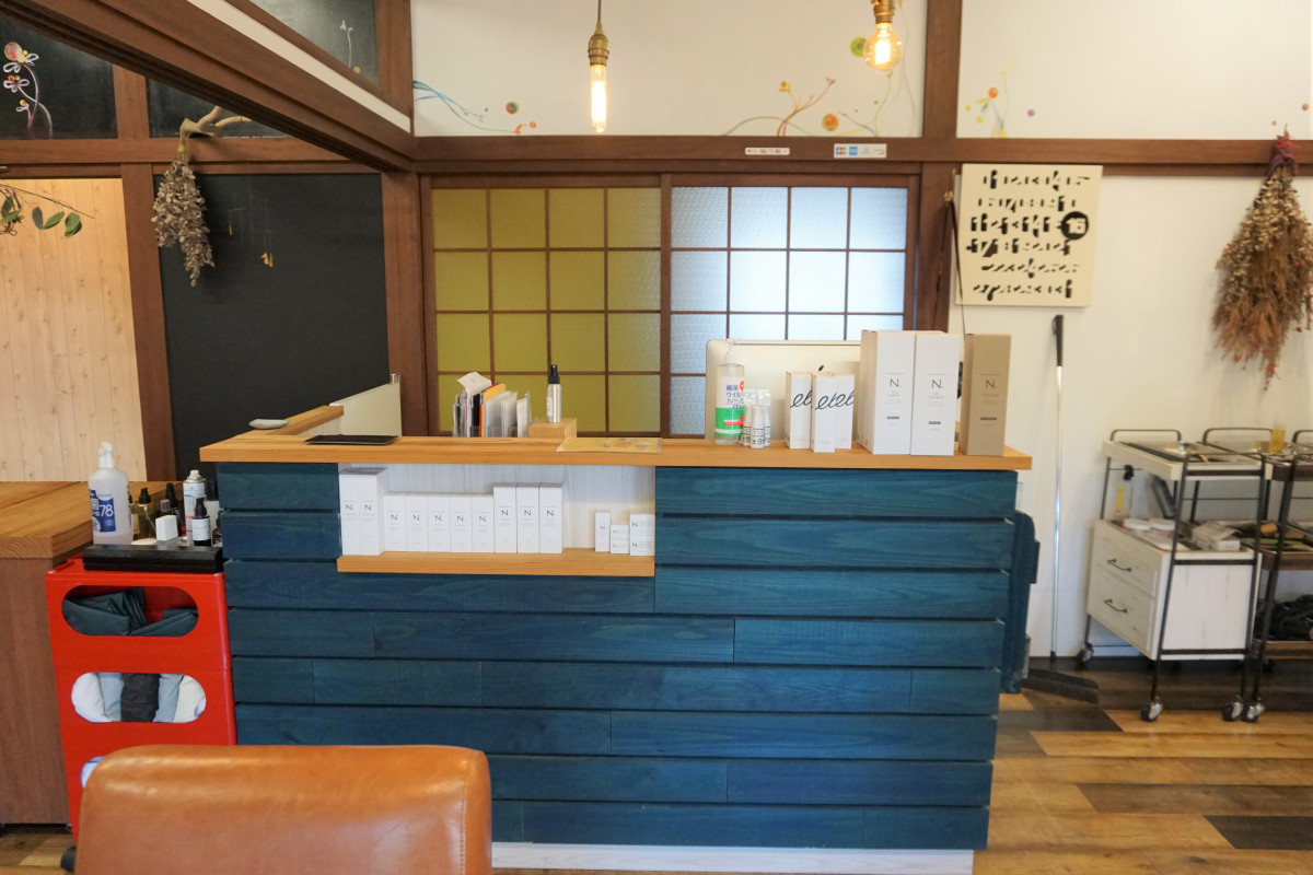 受付カウンター