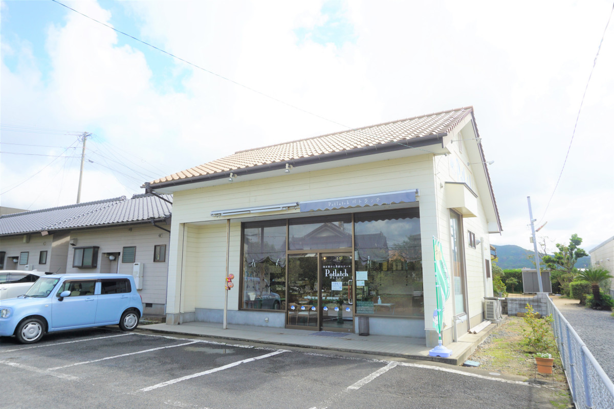 焼き菓子と季節のケーキ　Potlatch(ポトラッチ)