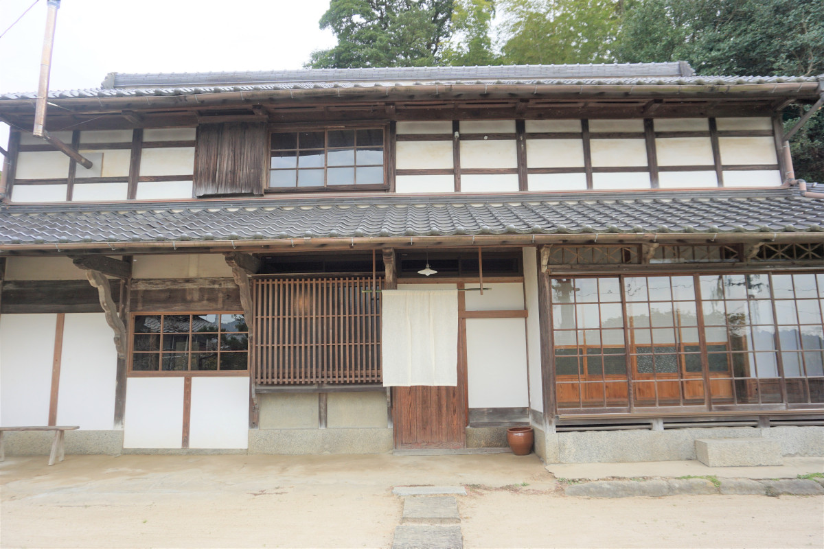 築130年以上の古民家を店主自ら改修して作られたお店。温かい雰囲気が自慢。