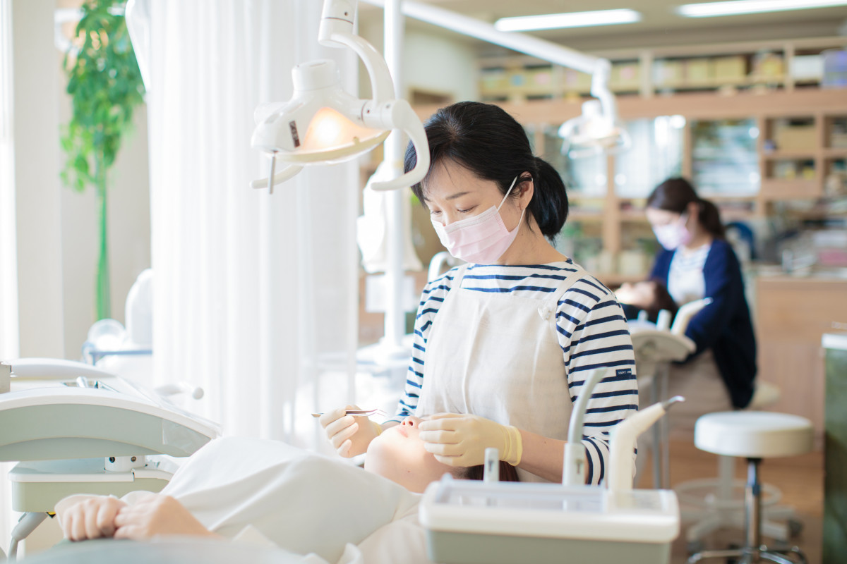 「お口の中から全身の健康管理」をモットーに、体に優しい歯科治療を行っております。