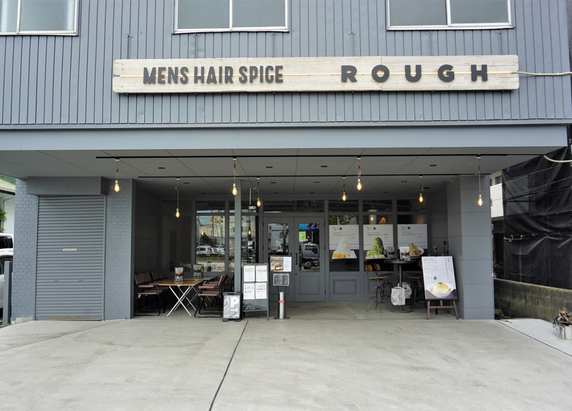 カフェ併設メンズサロン