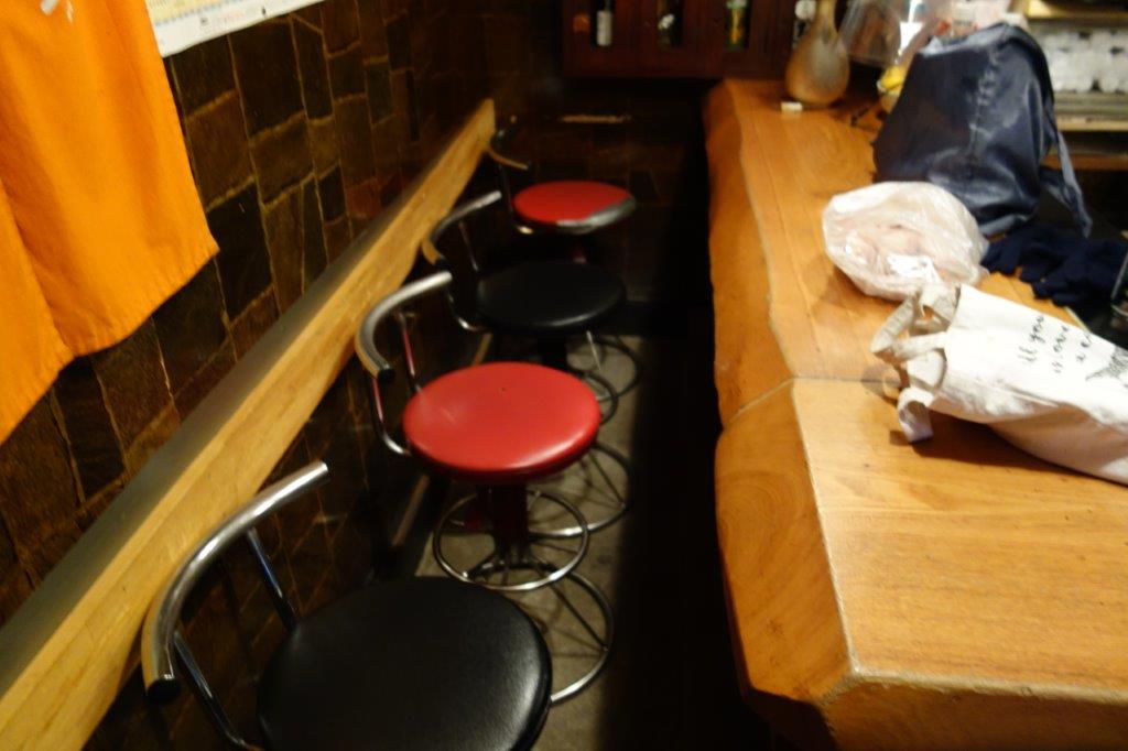 側面カウンター(4席)