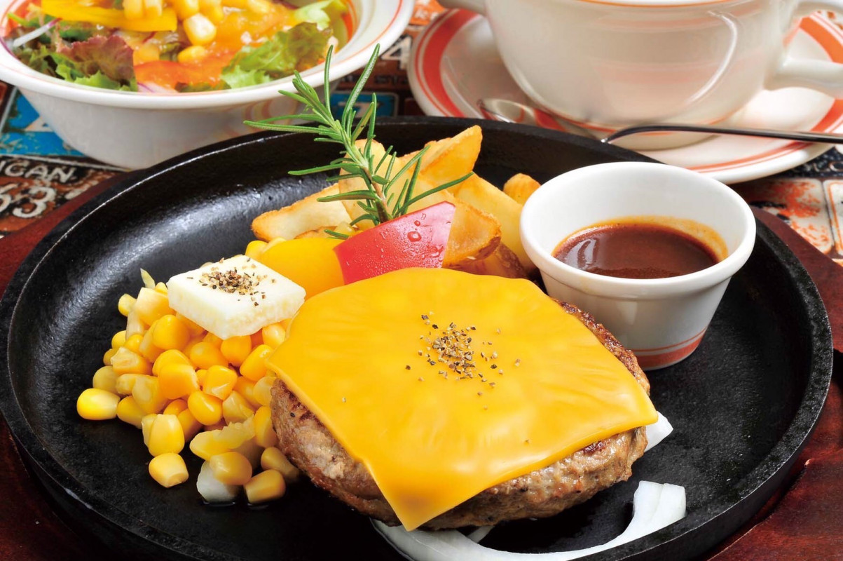 肉感を感じられるハンバーグ