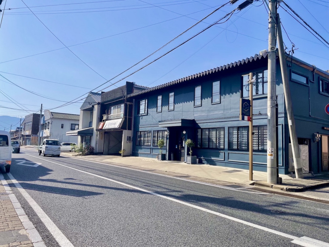 車通りの多いため、ご注意ください