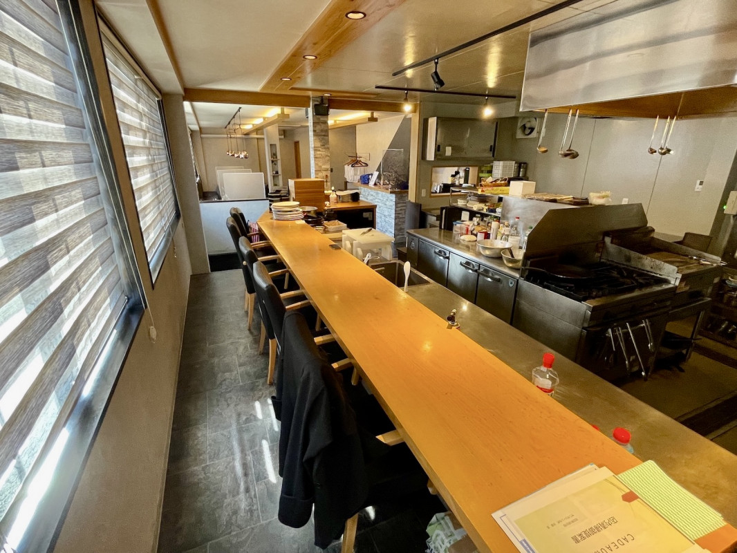 1F:カウンター席