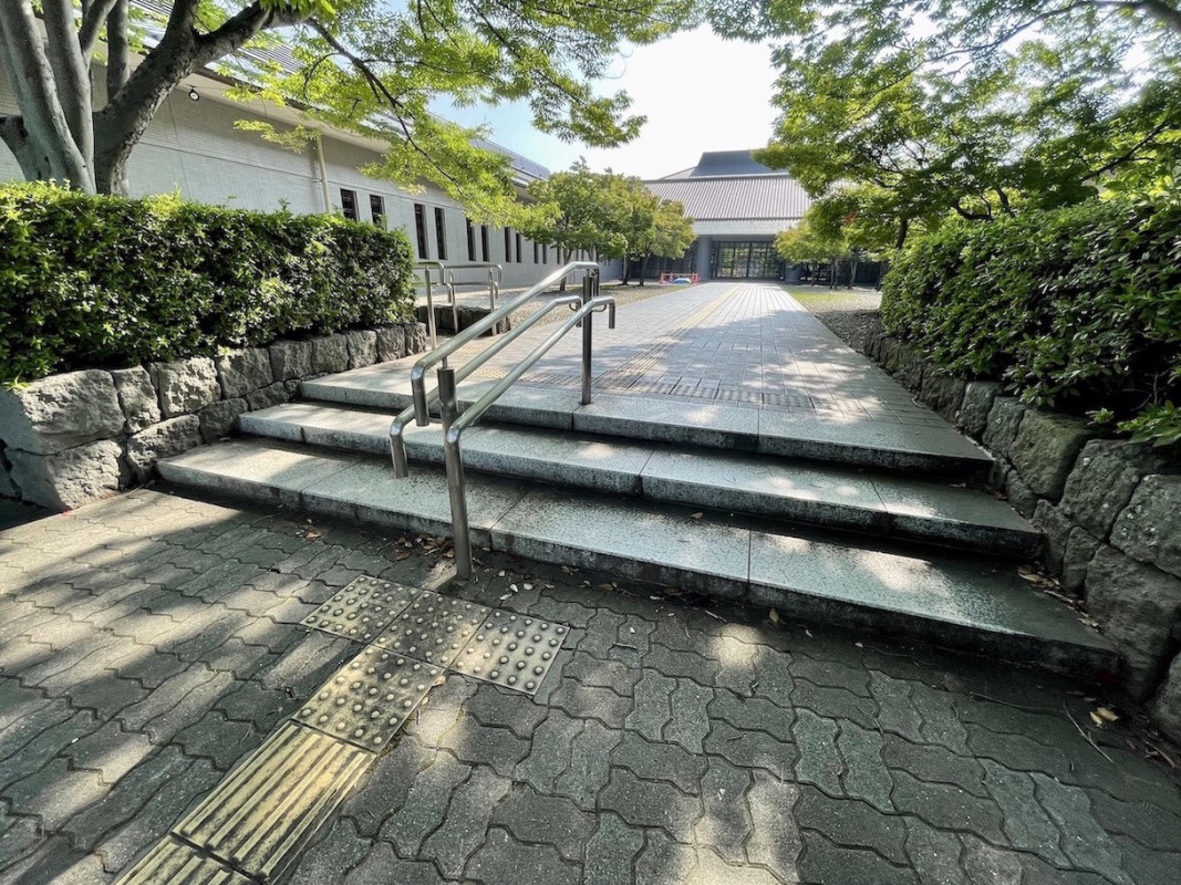 正面入り口側通路2