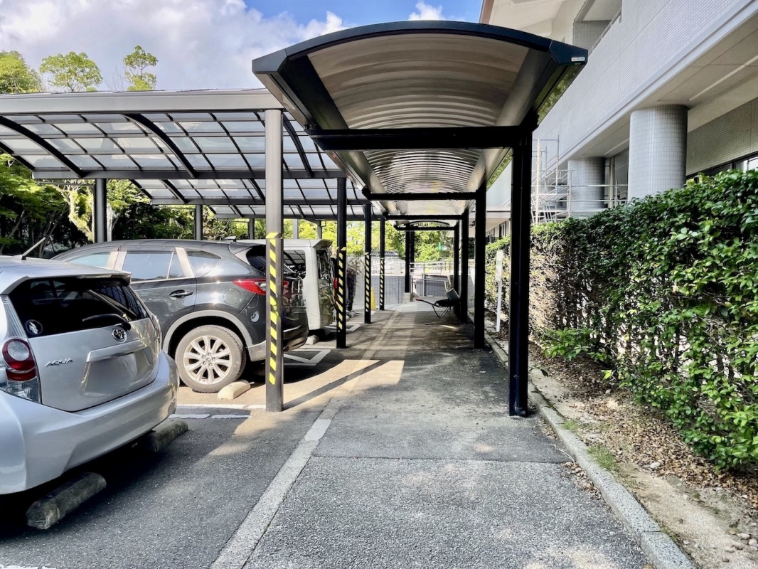 南側駐車場_身体障害者用駐車場2