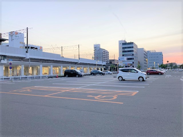 車いす用駐車場