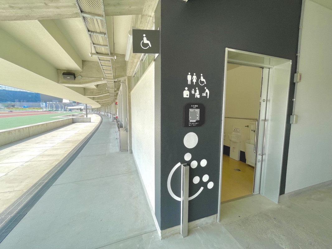 競技場内_みんなのトイレ