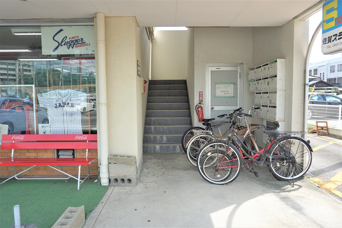 階段を上って2階がサロンです