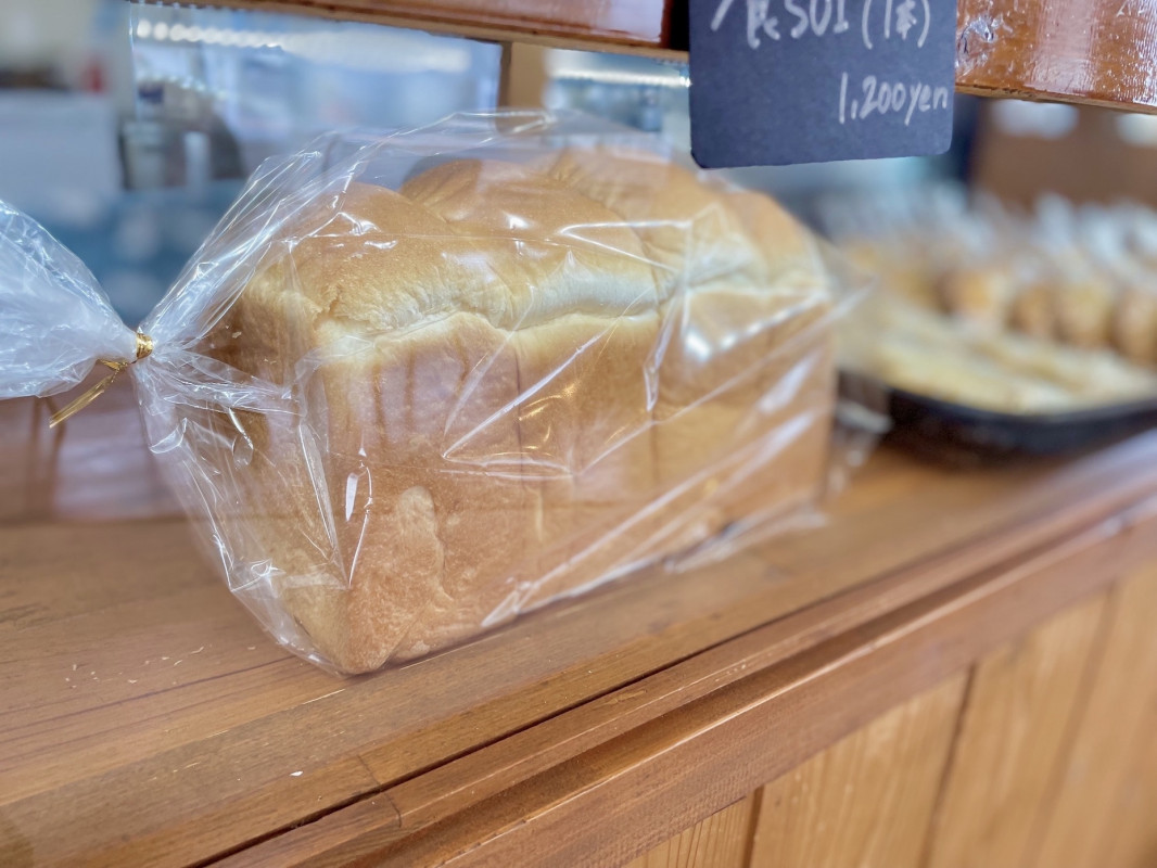 日によって「福田製パン」の食パンも販売!