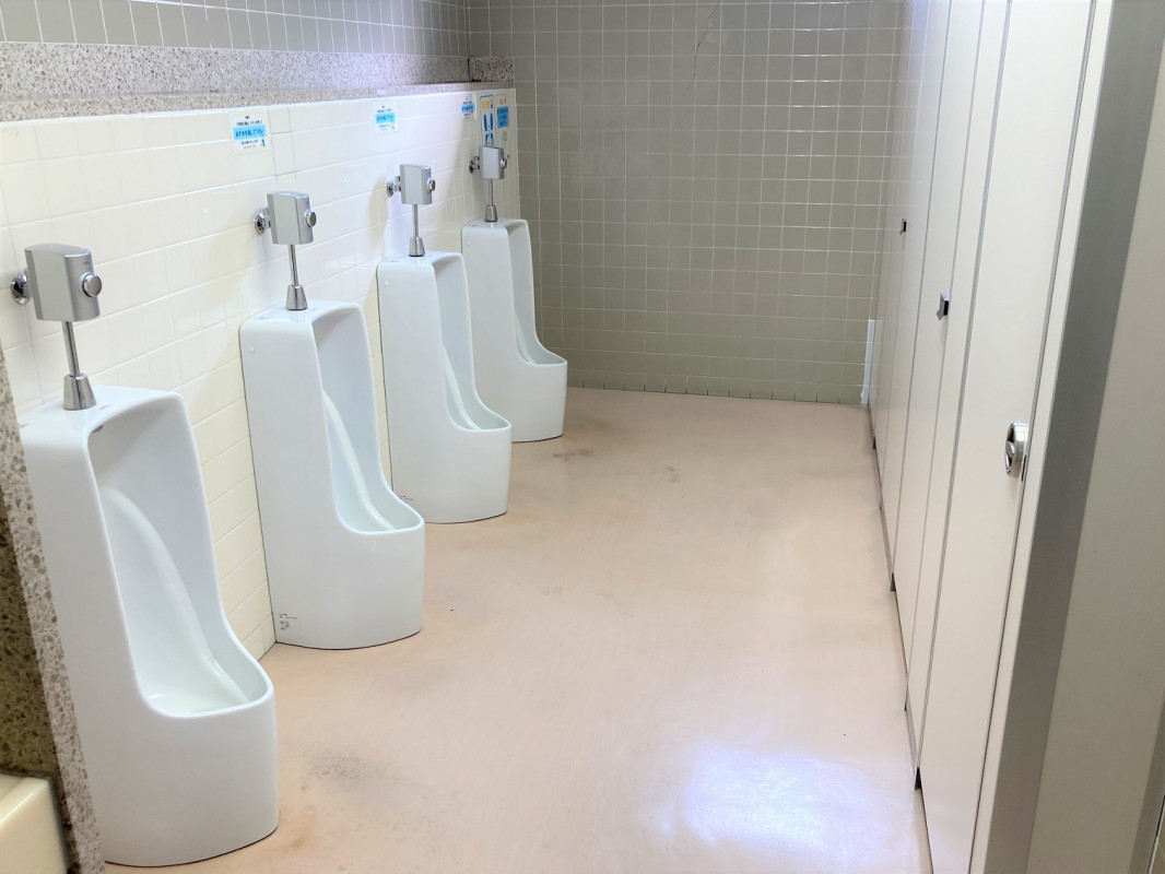 男性用トイレ