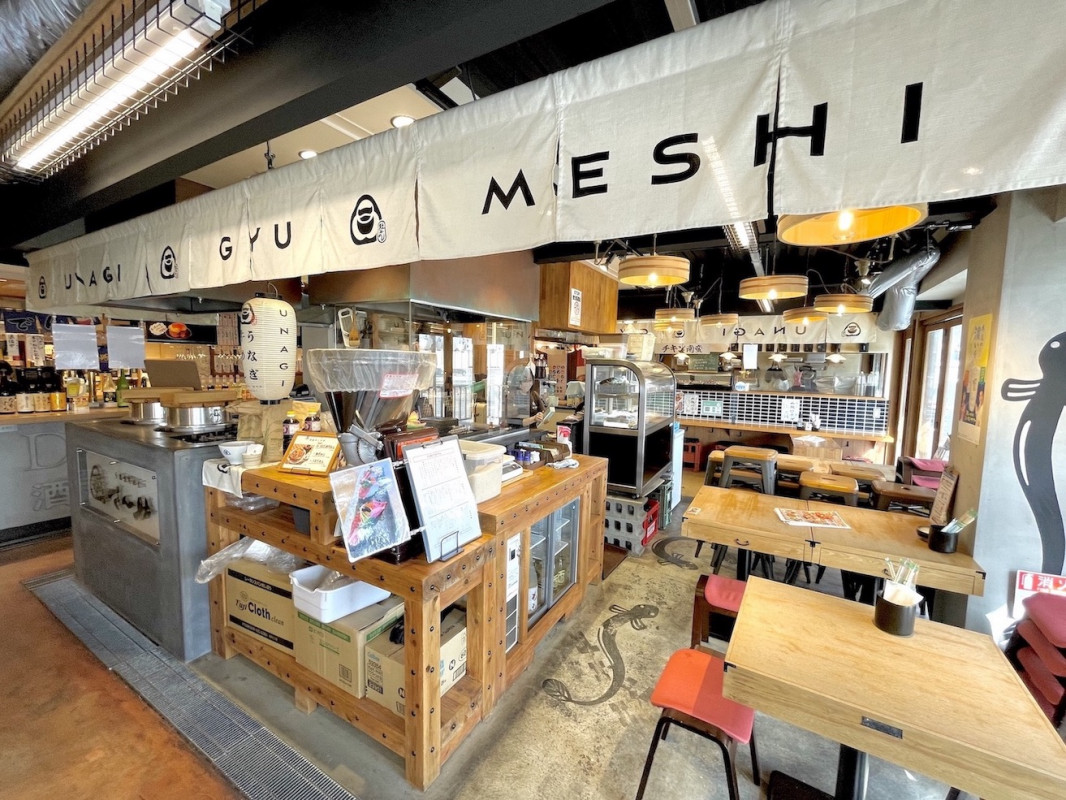 うなぎ牛めし さん助