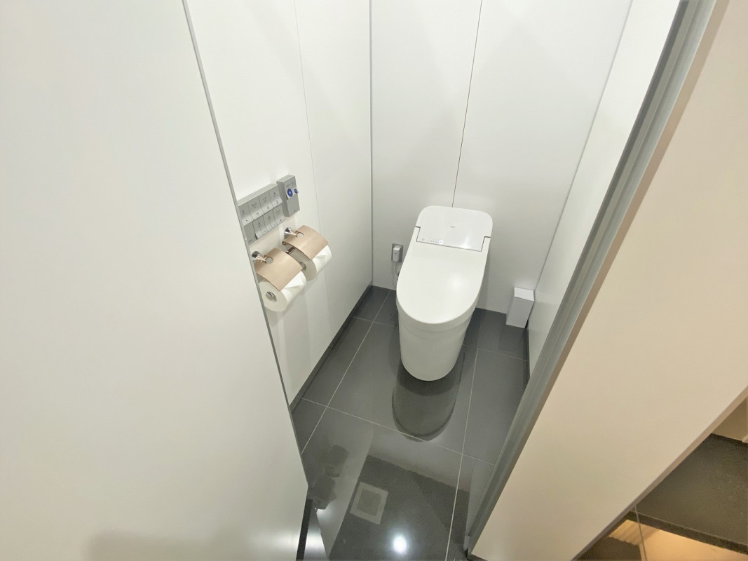 トイレ(ロビー)