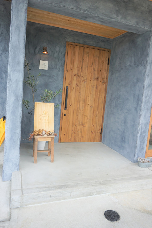 10センチほどの段が1段あります