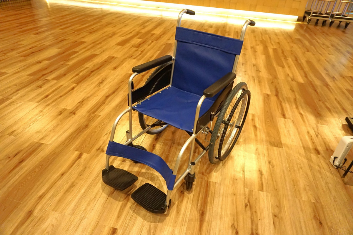 館内用車いすあります