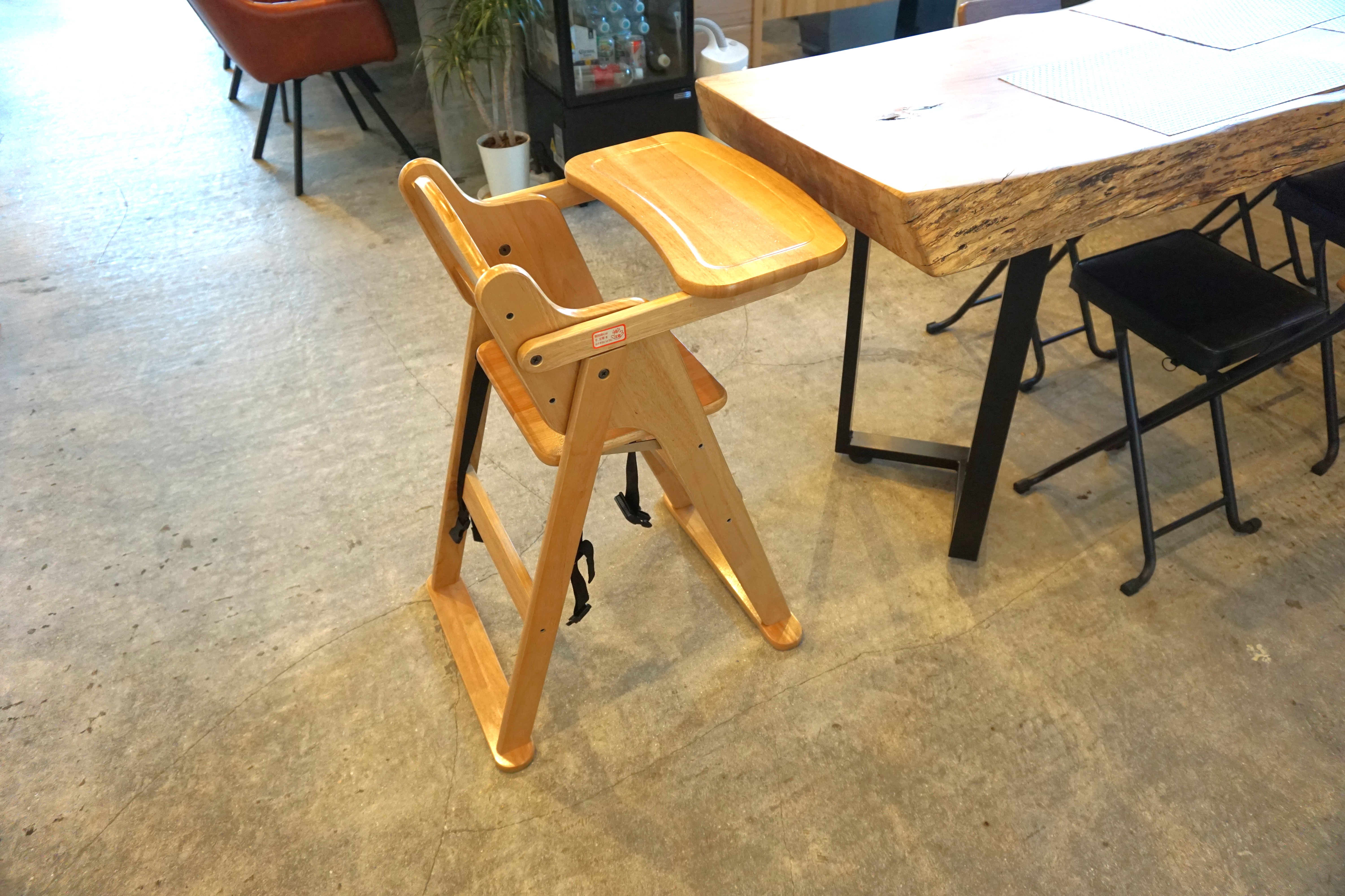 テーブル用子どもいすあります