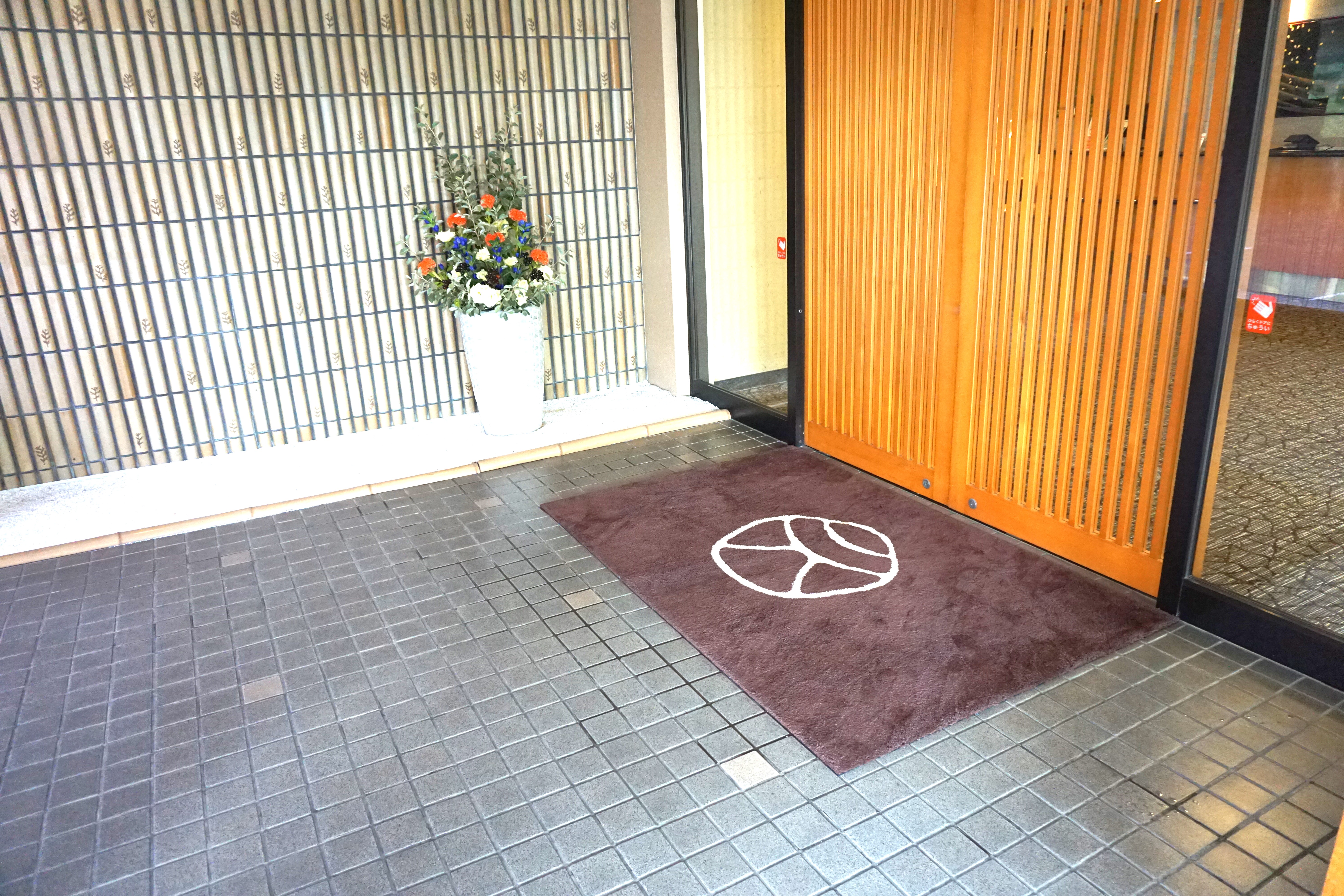 ドアは2か所あります