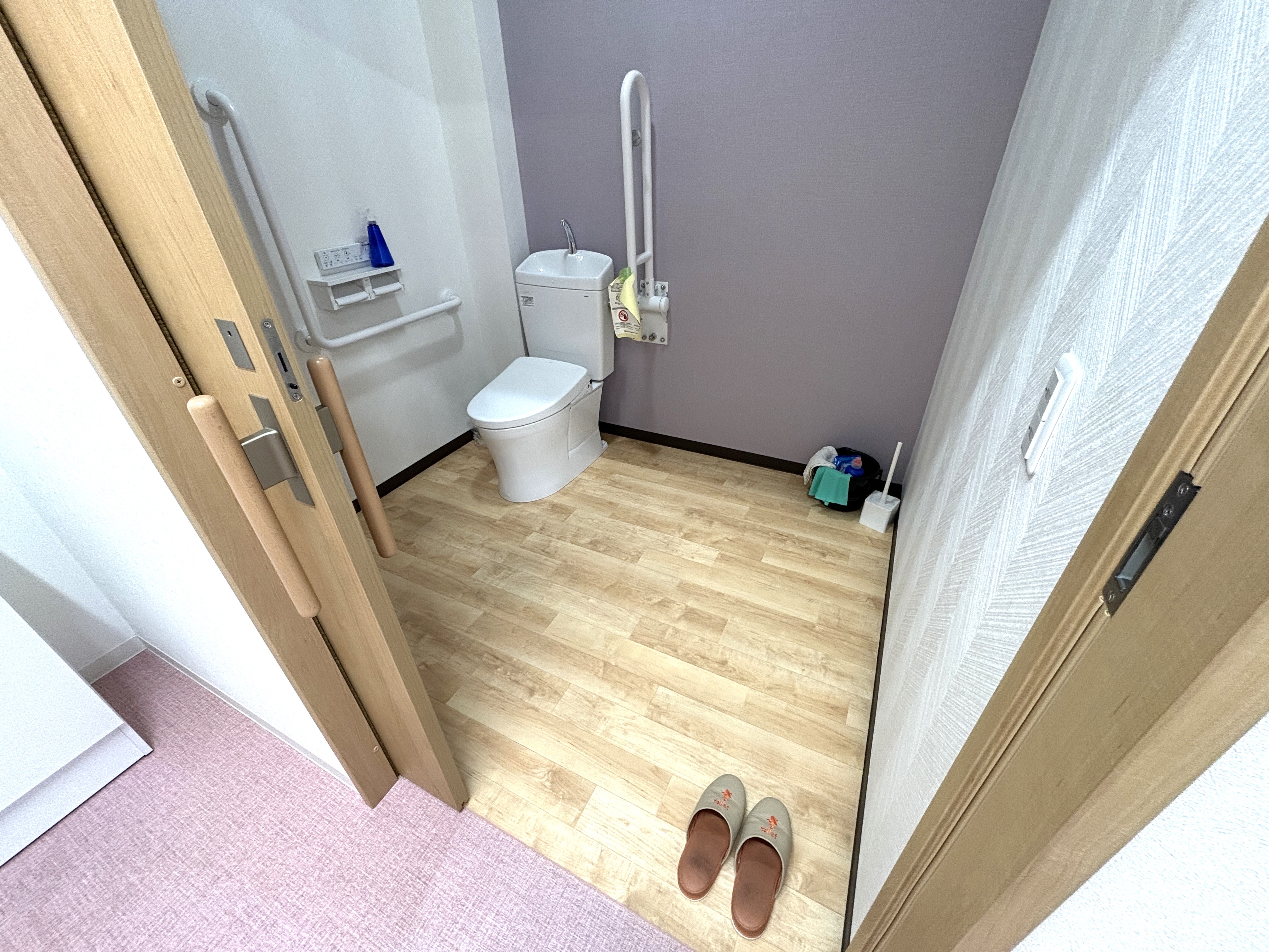 女性用トイレ内