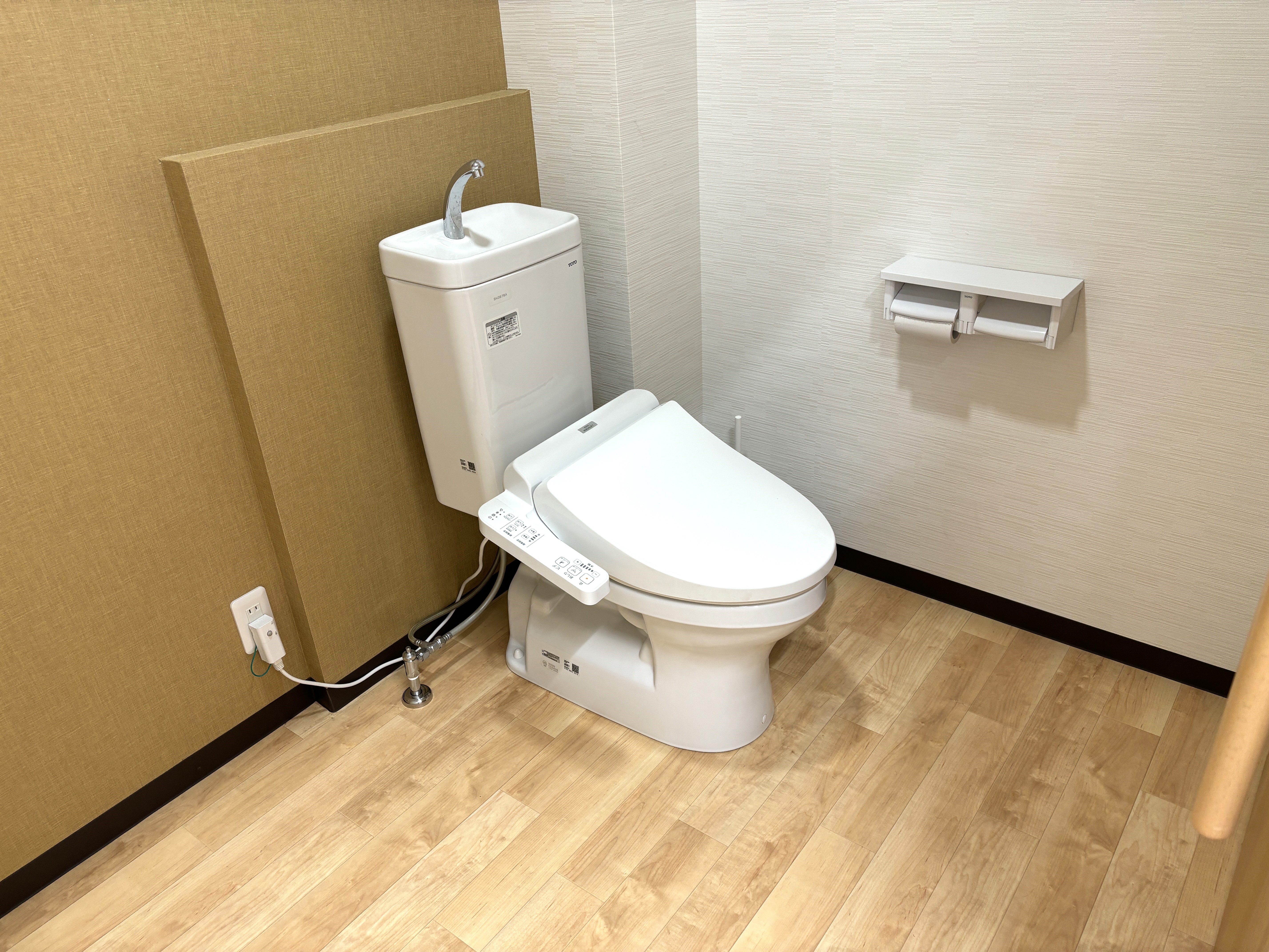 男性用トイレ内