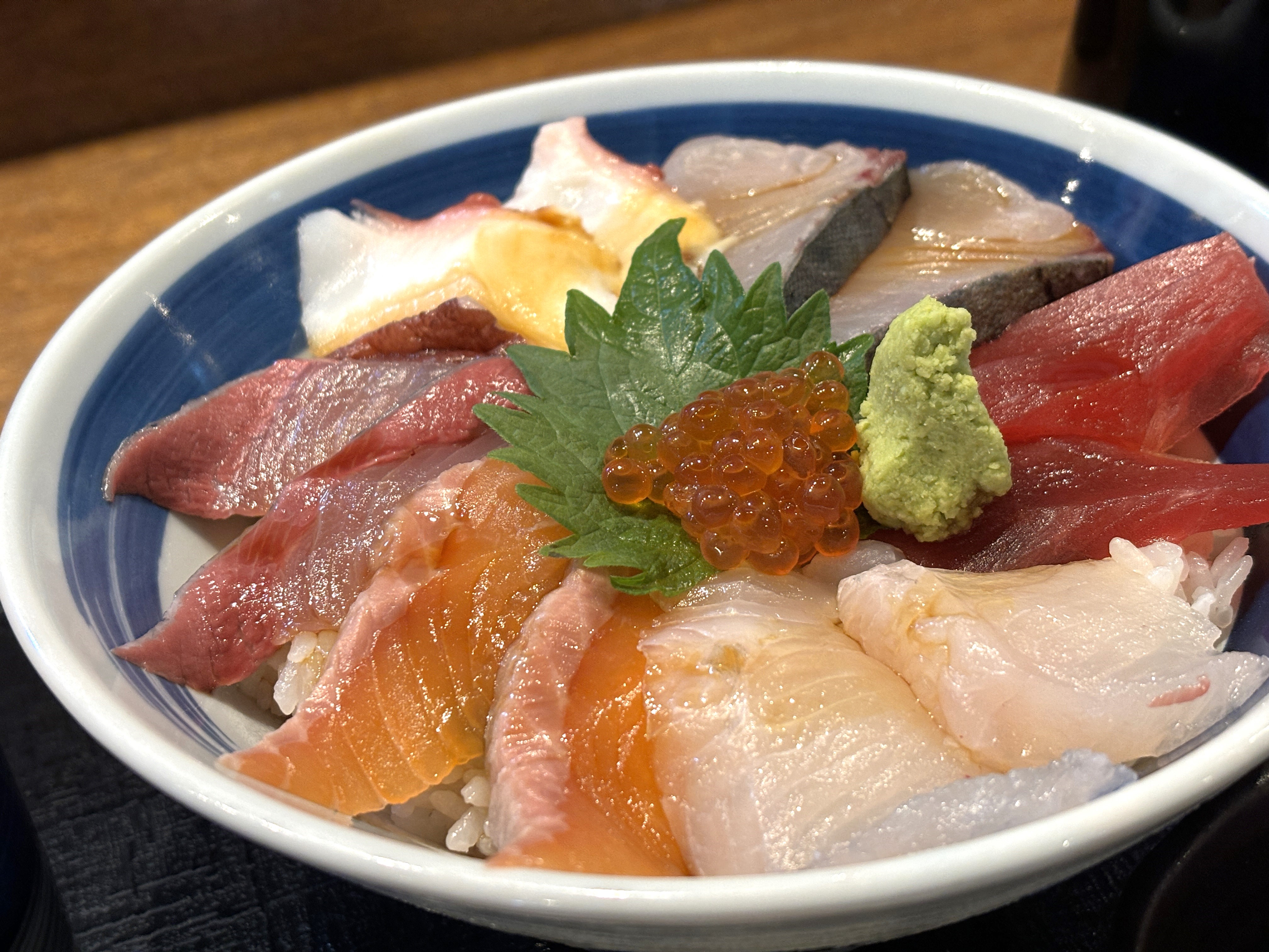 新鮮なお魚がたっぷり、海鮮丼