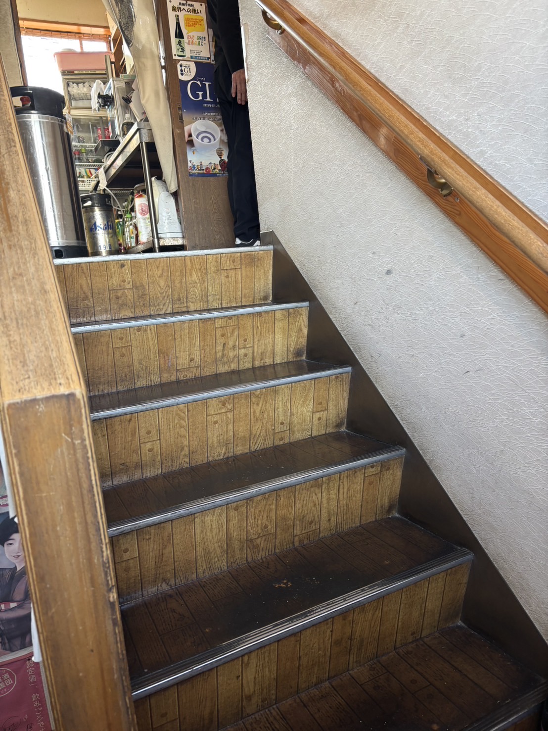 階段を上がると2階にお座敷があります