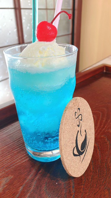 懐かしいクリームソーダ