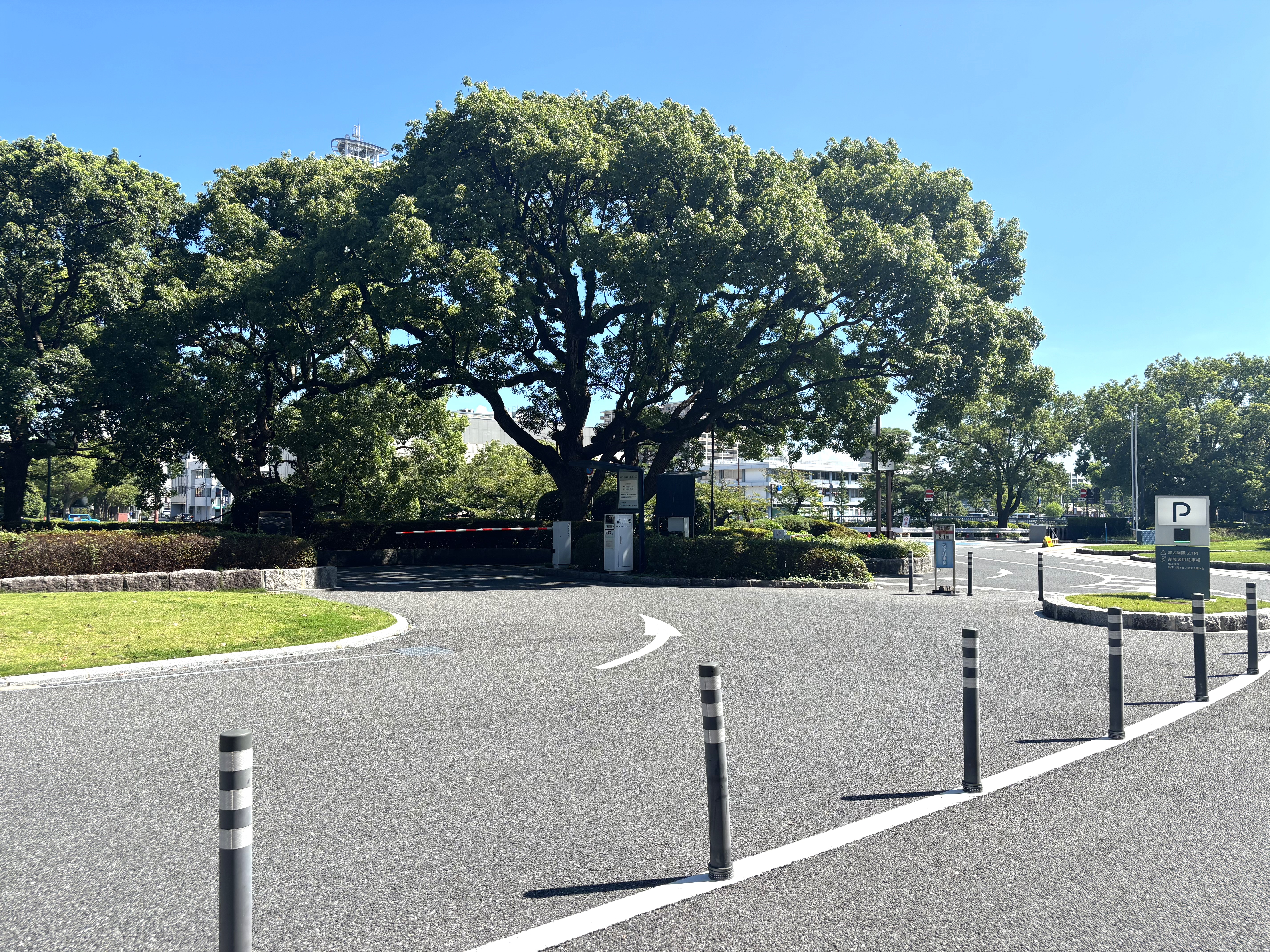 地下駐車場への通路